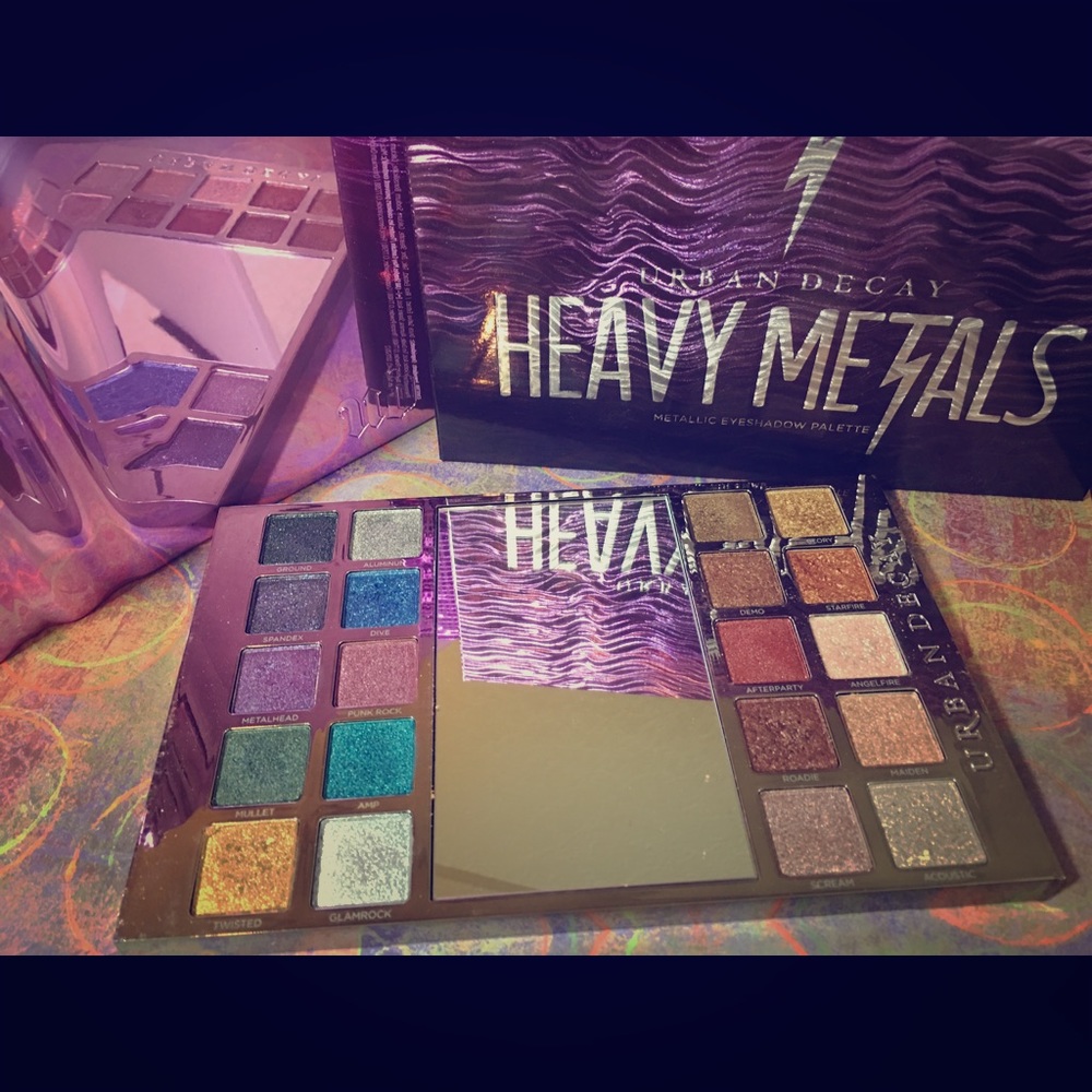 SOLD Mercari 🚫 Urban Decay Heavy Metals Palette